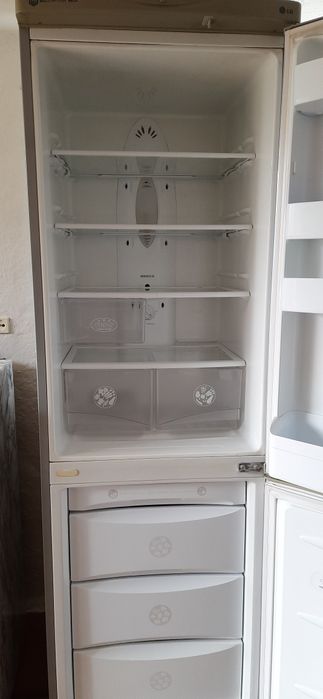 Продам холодильник LG