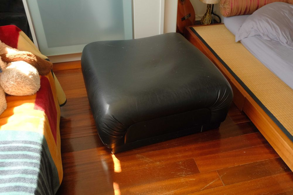 Puff de Couro Genuíno