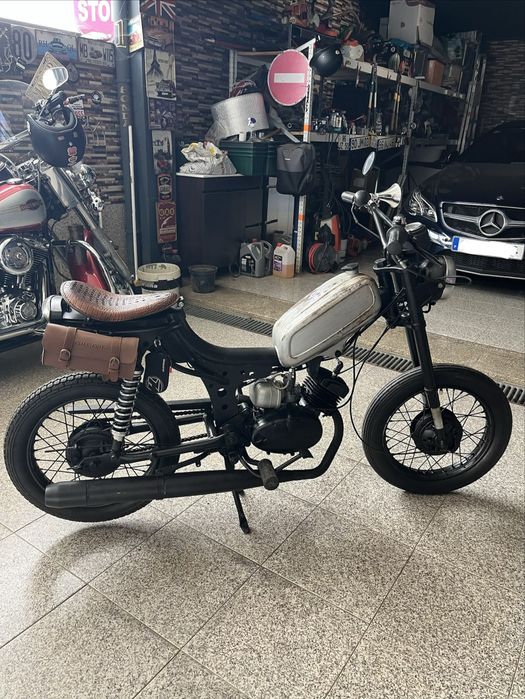 Ciclomotor Casal de 2 velocidades de mão