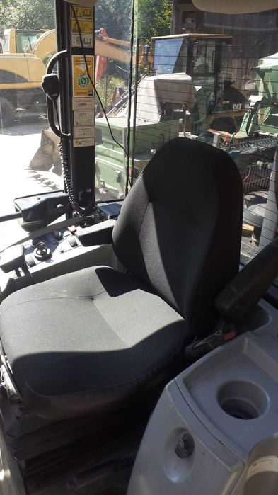 Ładowarka kołowa CAT 908H