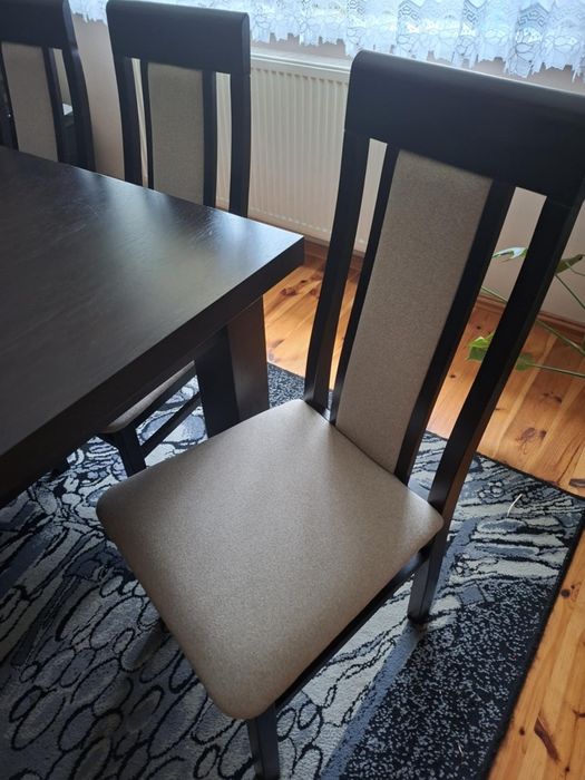 Stół i krzesła (12)