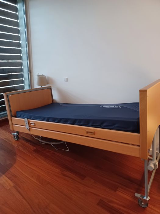 Cama hospitalar Invacare
