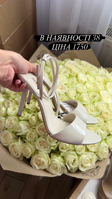 РОЗПРОДАЖ  взутя Zara мюлі / туфлі / босоніжки