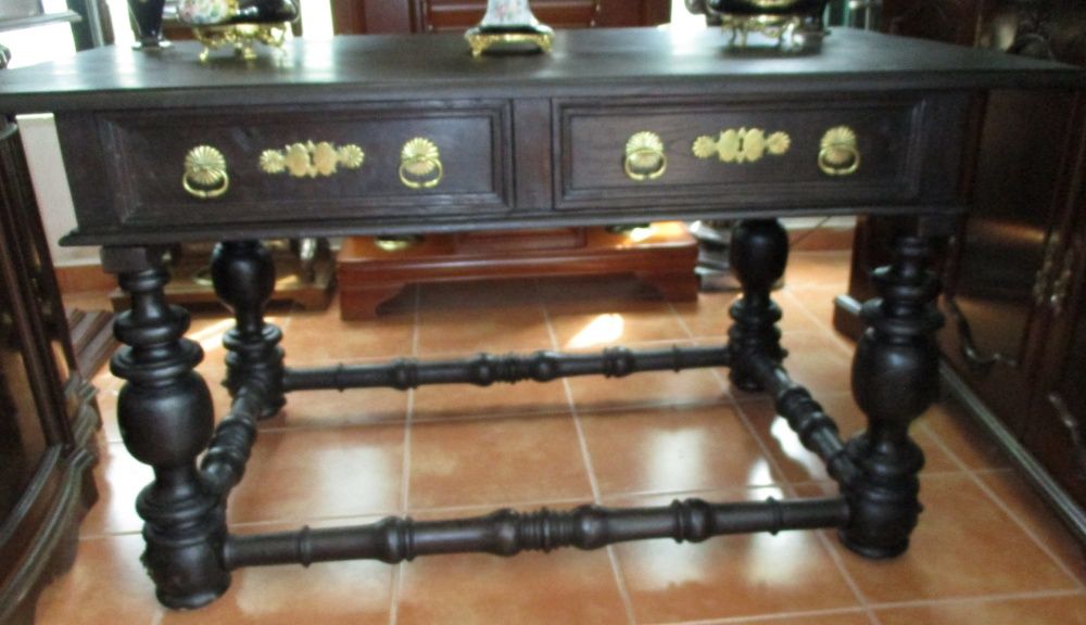 Buffet mesa antiga