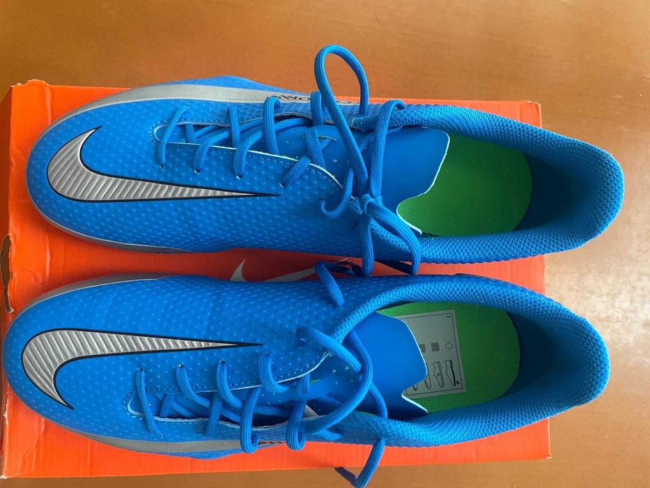 Chuteiras Nike Phantom novas
