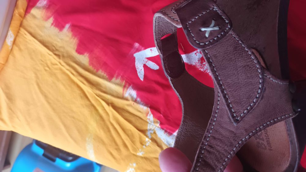 Sandálias senhora em couro, novas