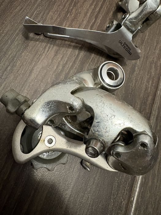 Grupo Shimano Ultegra 6500 9v (pedaleiro + desviadores + BB)