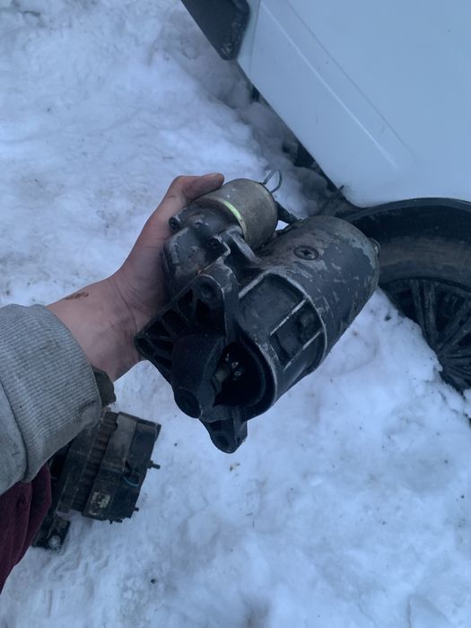 Стартер Пежо 309