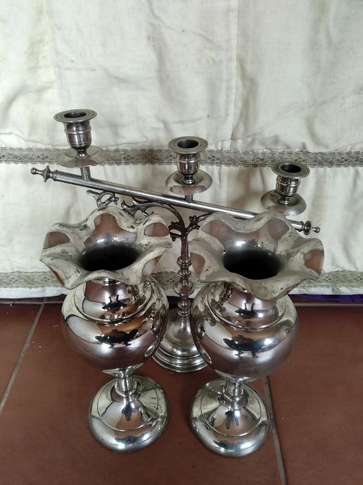 Vendo 3 castiçais em inox