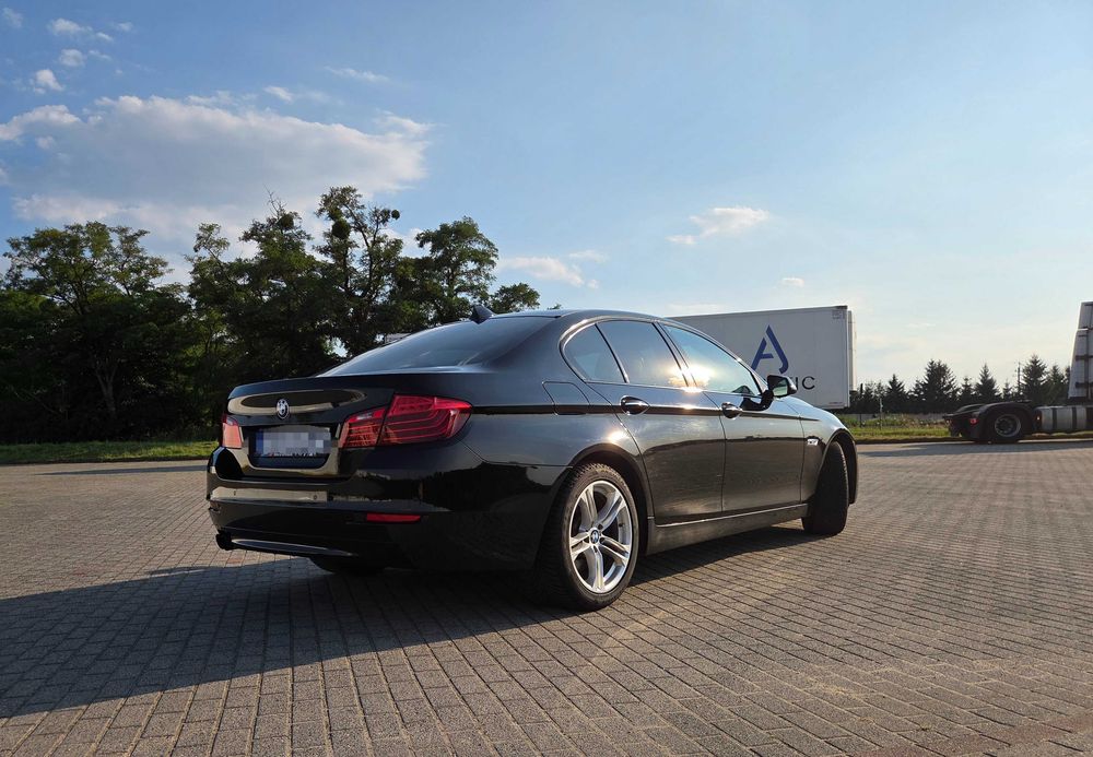 Samochód osobowy BMW 5