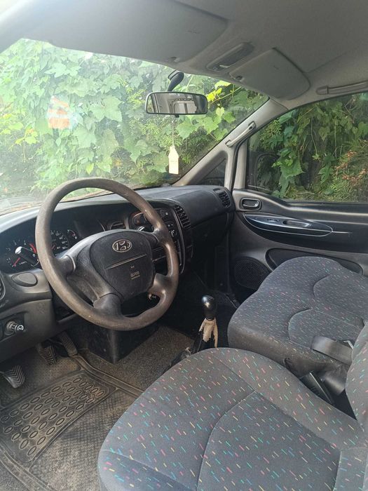 Hyundai H200 z 2001r.