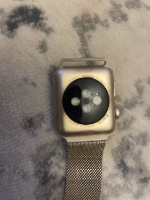 Продаю смарт годинник Аpple Watch Series 3  38 mm, б/в