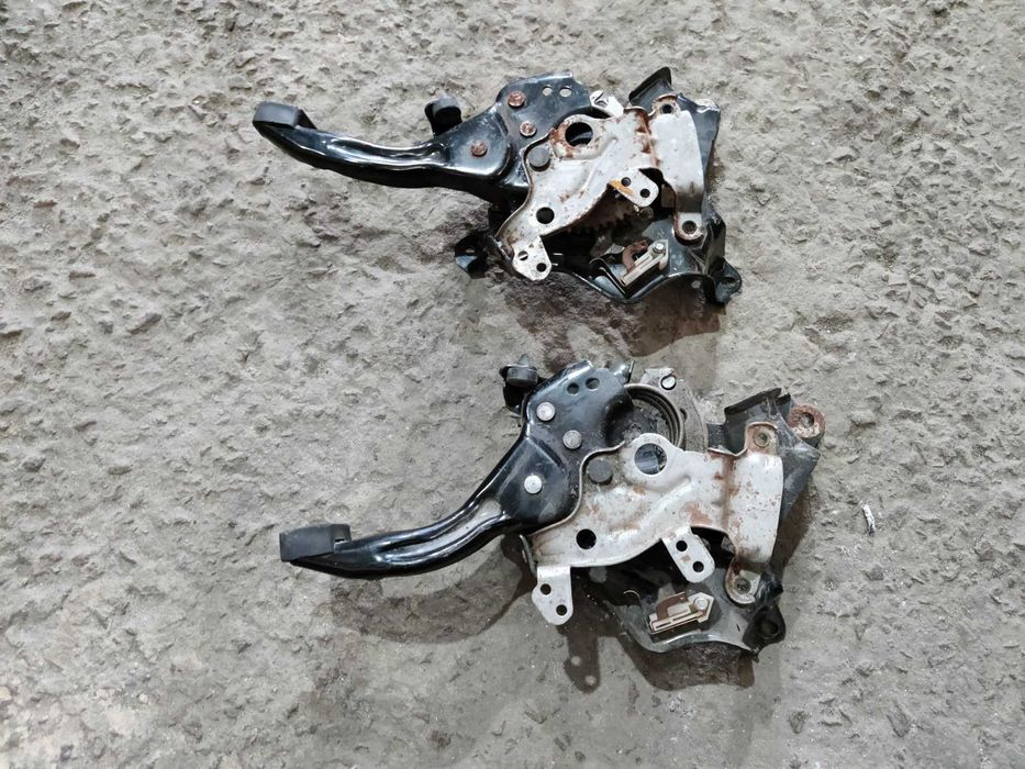 Педаль стояночного тормоза  dodge journey 11-