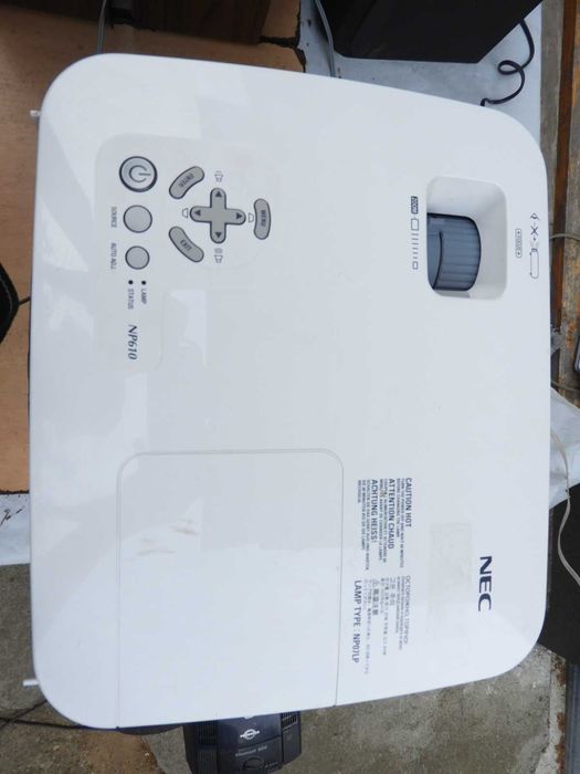 Projektor video Nec np 610