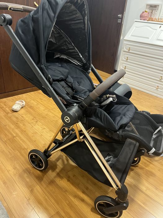 Carrinho de bebé