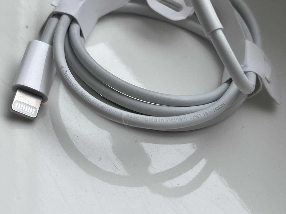 Кабель шнур дріт Apple USB-C Lightning для iPhone iPad оригінал