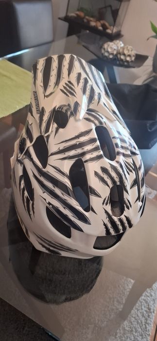 Capacete SPECIALIZED DIVIANT 2 carbono