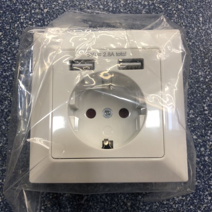 Розетка Powerfix. USB