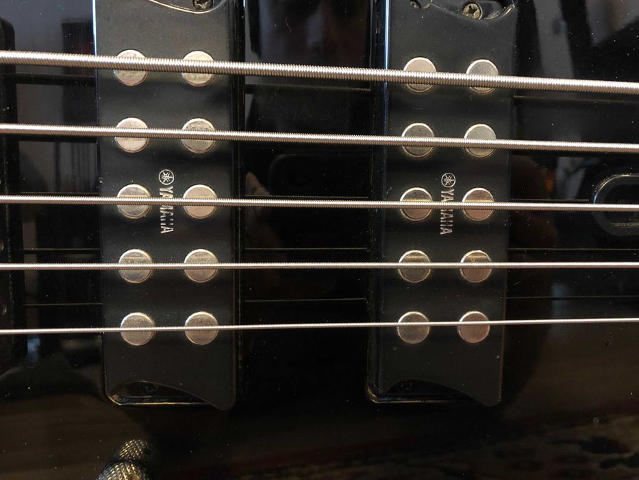 Gitara basowa YAMAHA RBX 375