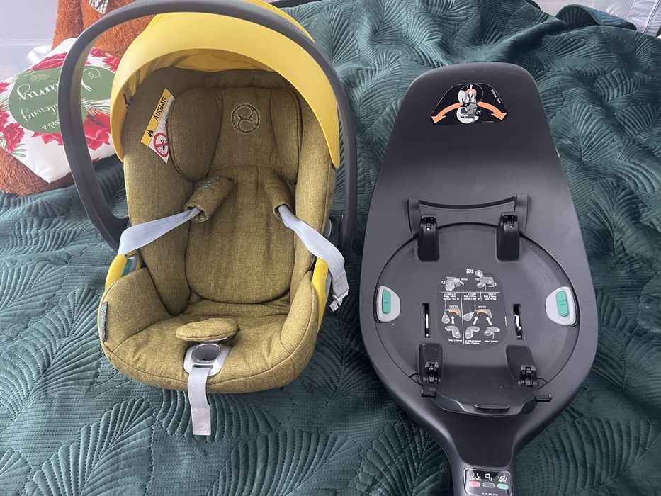 Fotelik z baza cybex