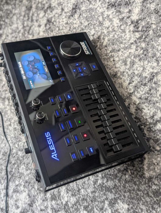 Барабанний модуль Alesis Strike Drum Module