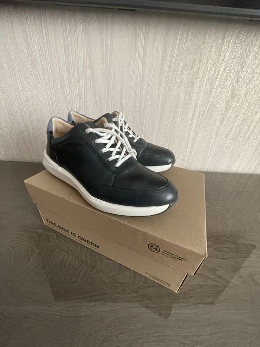 Кросівки Clarks 39 розмір