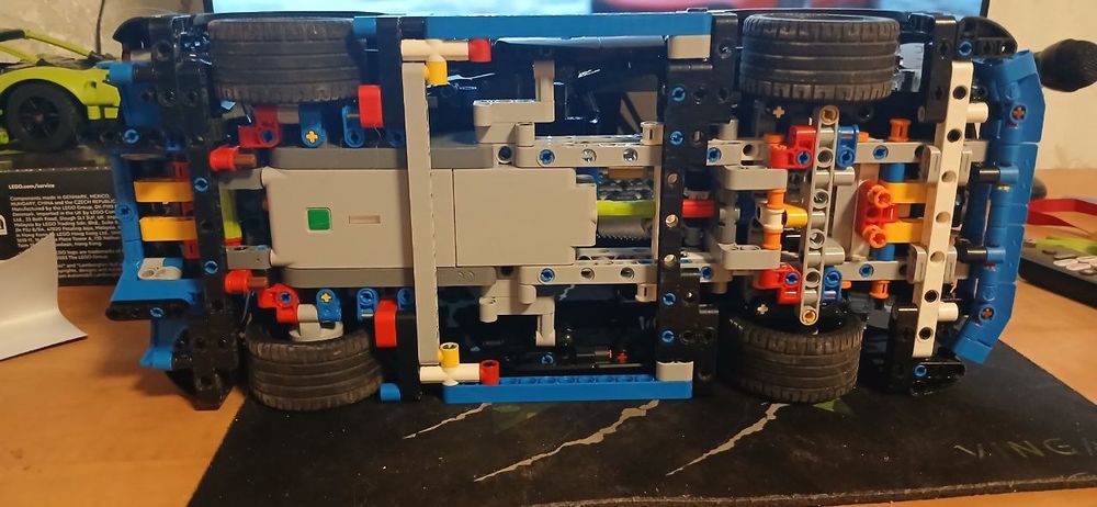 Продам lego technic Porsche gt4