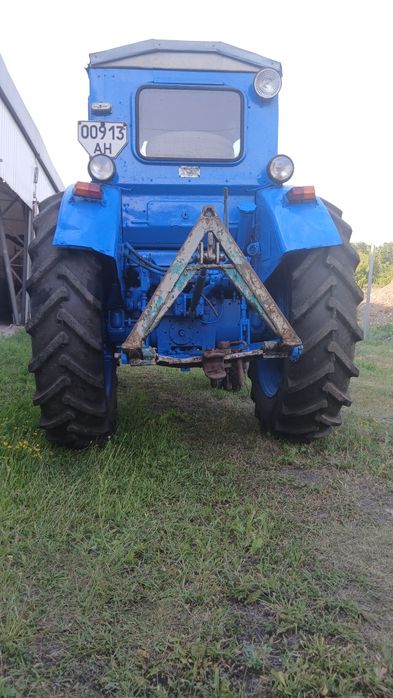 Продам трактор Т-40 АМ + причеп 2птс4+культиватор