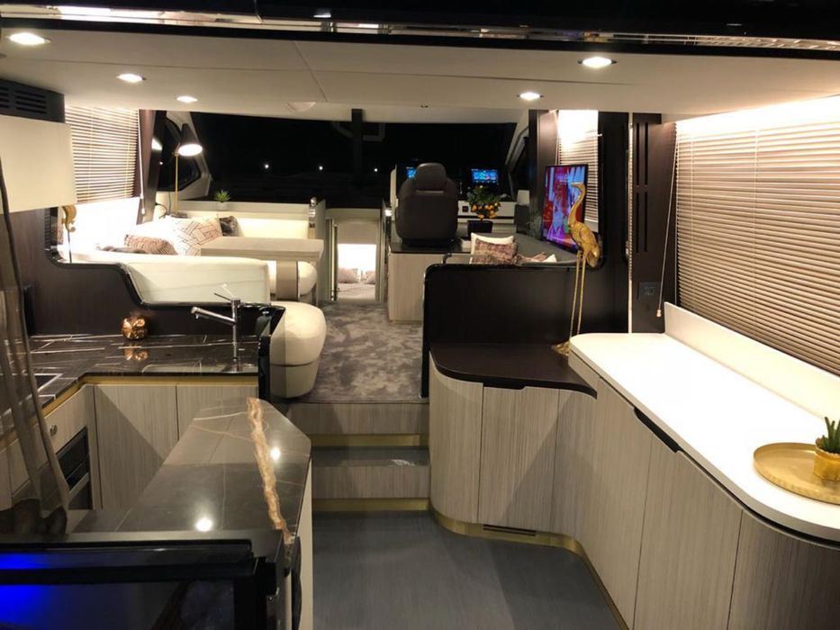 Яхта Azimut 55 флайбридж
