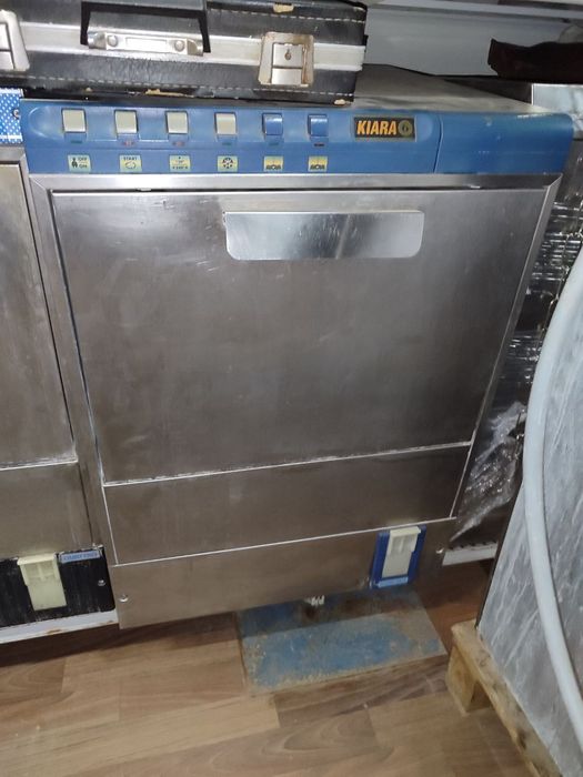 Посудомоєчна машина, фронтальна, купольна, конвеєрна