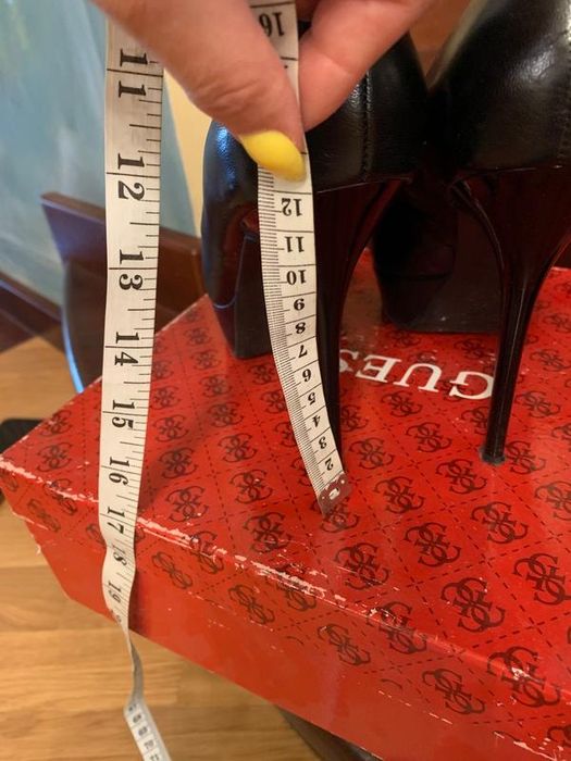 Кожаные туфли guess elsea3. размер 37. оригинал!