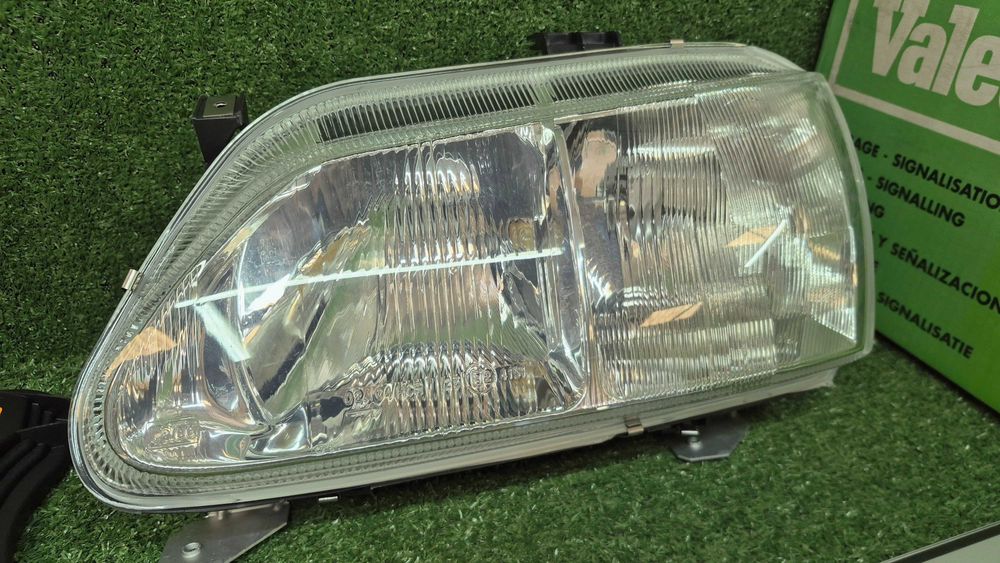 Otica Farol Esquerdo Renault Megane I 1995 a 1999 ref 085798 NOVO