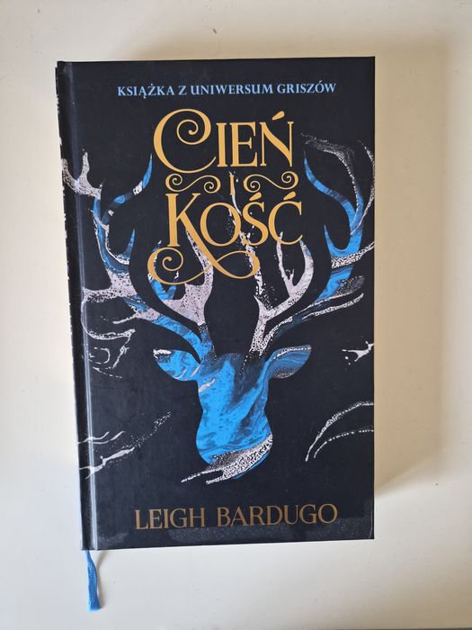 Trylogia "Cień i Kość" L. Bardugo, 2019