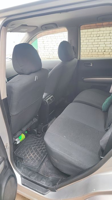 Продаю  авто  Нісан Ікстрейл