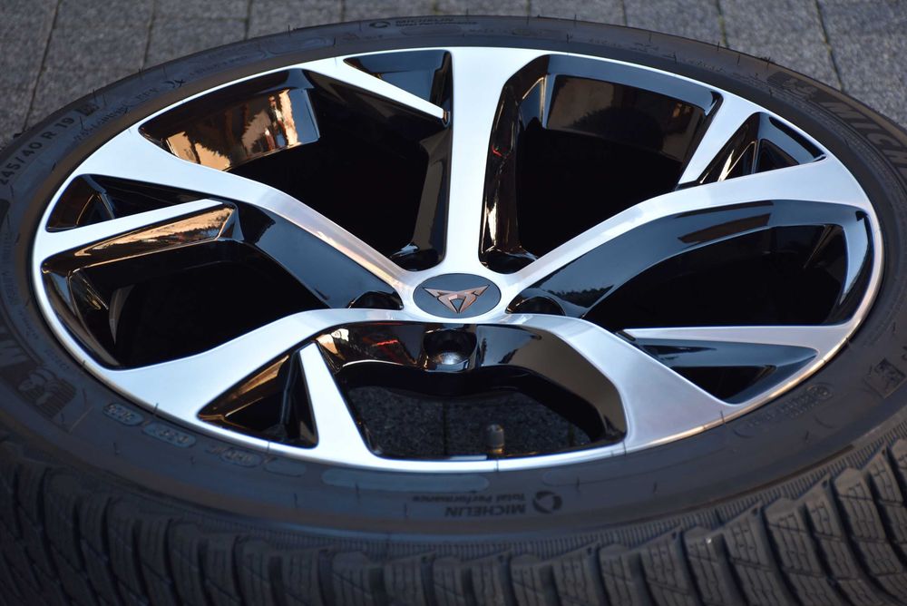 Nowe koła zimowe OEM SEAT Cupra FORMENTOR ATECA 19" Michelin dot2025