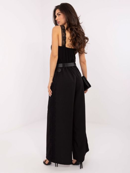 Czarne spodnie ITALY MODA z koronkowymi lampasami – eleganckie
