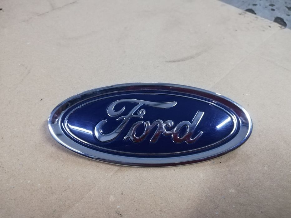 Emblemat znaczek logo Ford Focus mk3 III lift C-max mk2 II lift