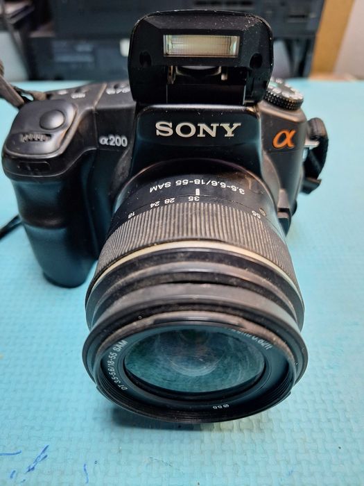 Фотоапарат Sony Alpha DSLR-A200