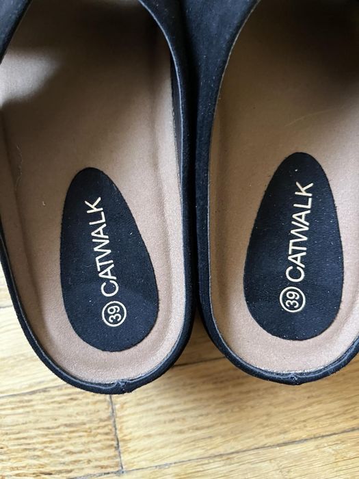 Жіночі сандалі платформи