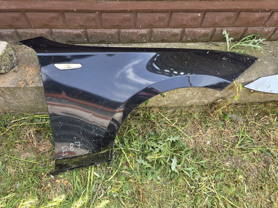 Bmw e87 seria 1 blotnik prawy