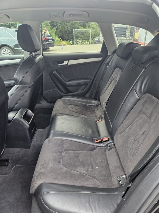 Audi A4 B8 S-Line 2010r