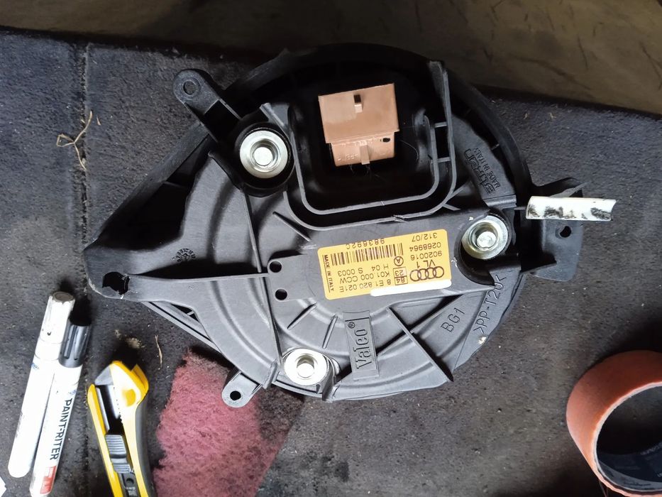 Wentylator Dmuchawa Audi A4 B6 B7 8E1820021E Europa