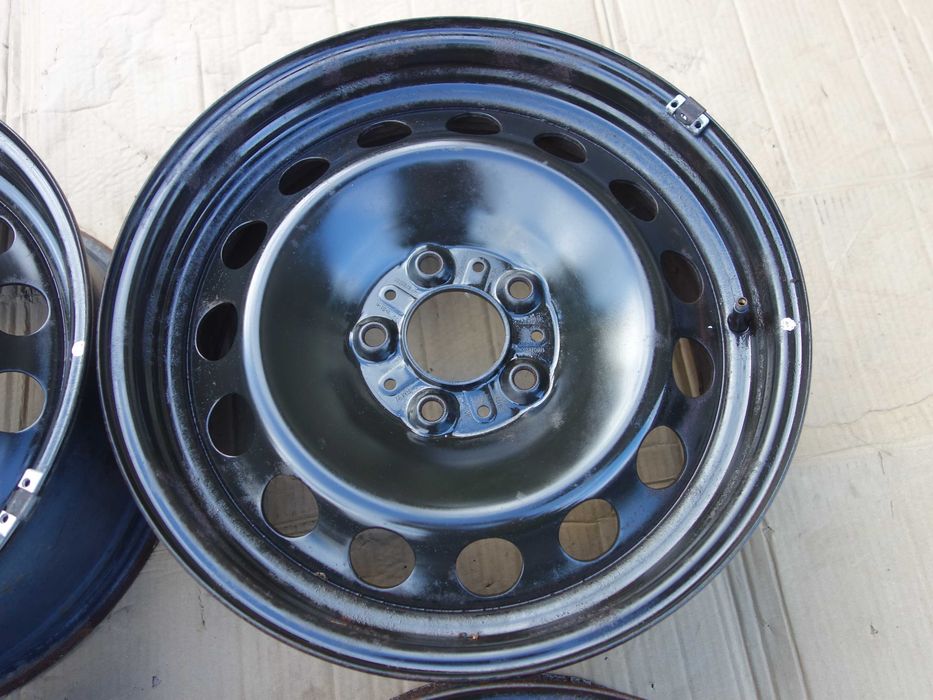 Felgi Stalowe BMW X1 E84 X3 F25 E90 F30 E46 17''' Oryginalne Et 34