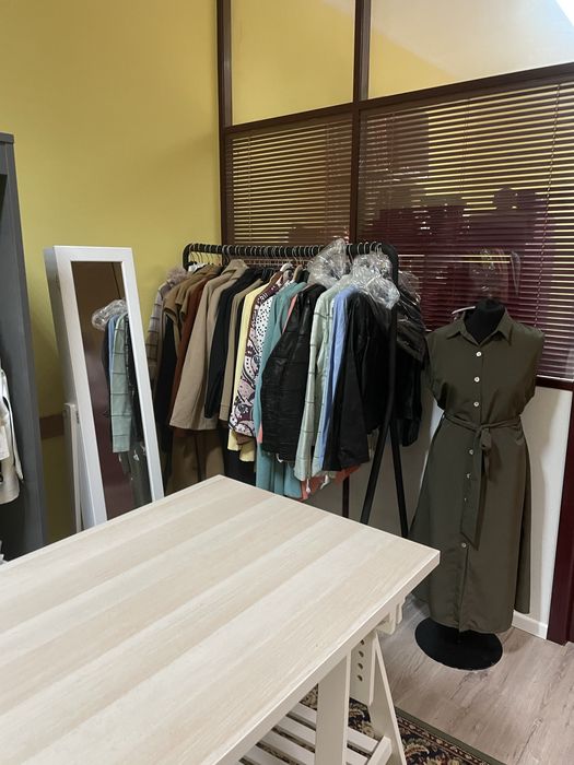 Lote de roupa a preco de custo para desocupar espaco