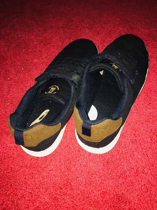 Sapatilhas unisexo em bom estado