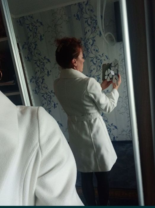 Продам  пальто осінь-весна