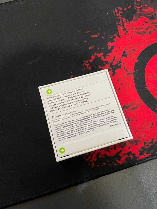 Нові та запечатані навушники AirPods 4 ANC