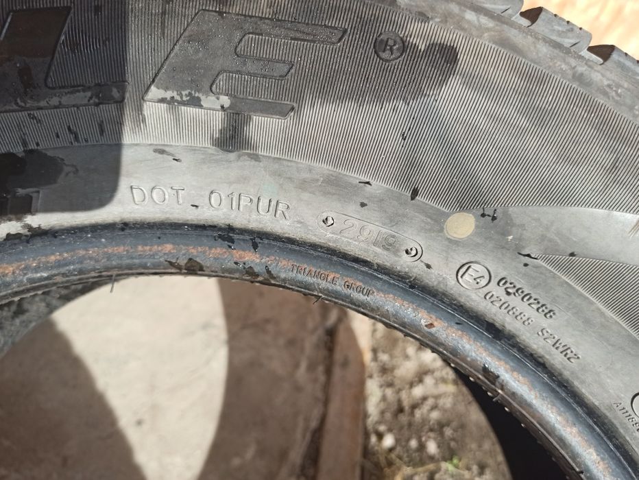 Зимние шины 215/65 R16 Triangle TR777 Pirelli Ice Zero FR Nexen