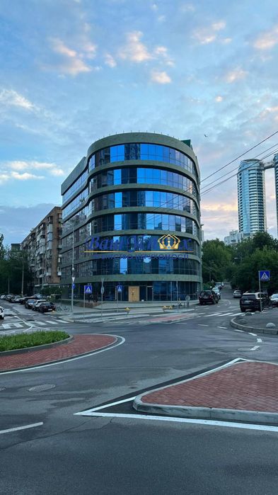 Продажа офисного  отдельно стоящего здания .ОСЗ. Центр .