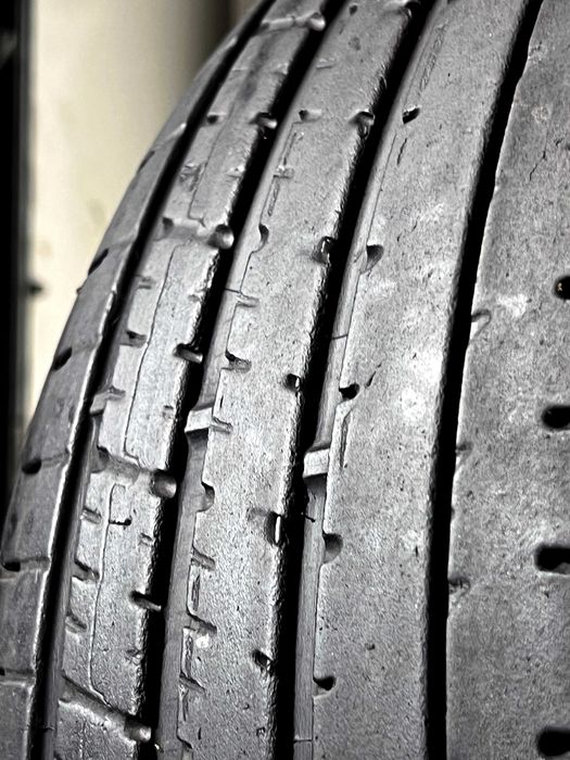 Pneus Pirelli Pzero - 225/35/20 - Muito Bons
